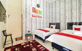 Reddoorz Syariah Near Pasar Aur Kuning